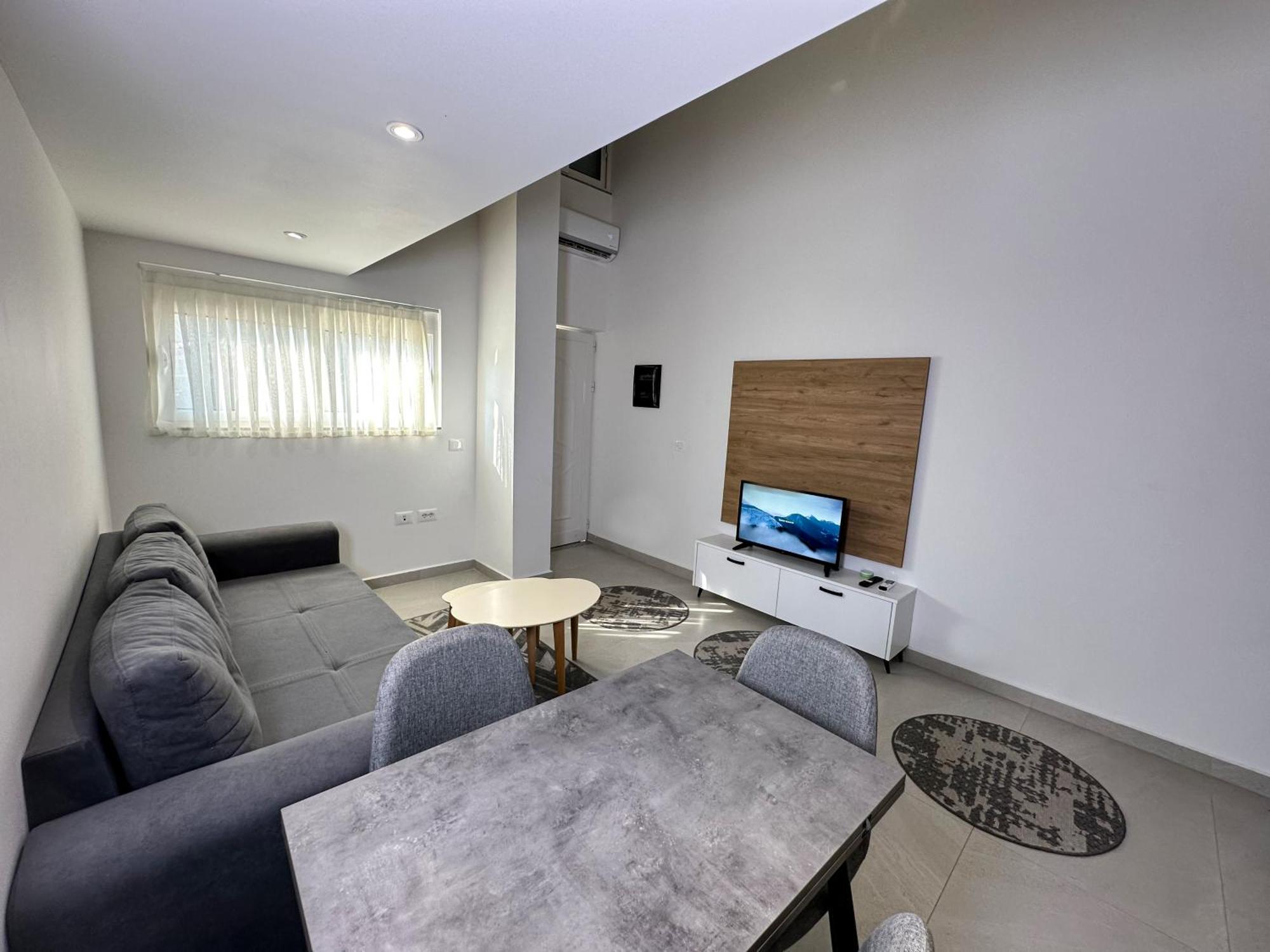 Home Select Tirana 2 Bagian luar foto