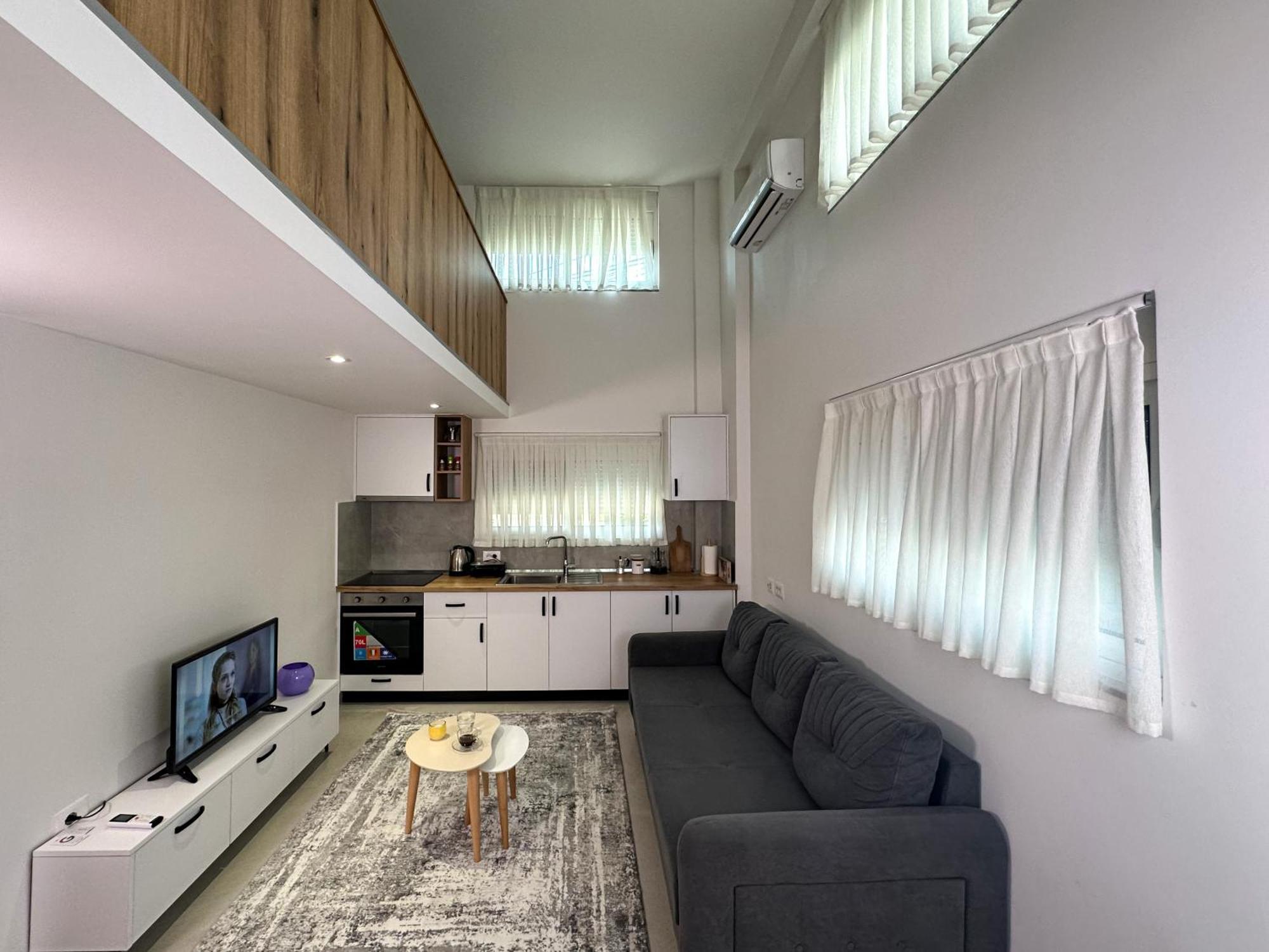 Home Select Tirana 2 Bagian luar foto