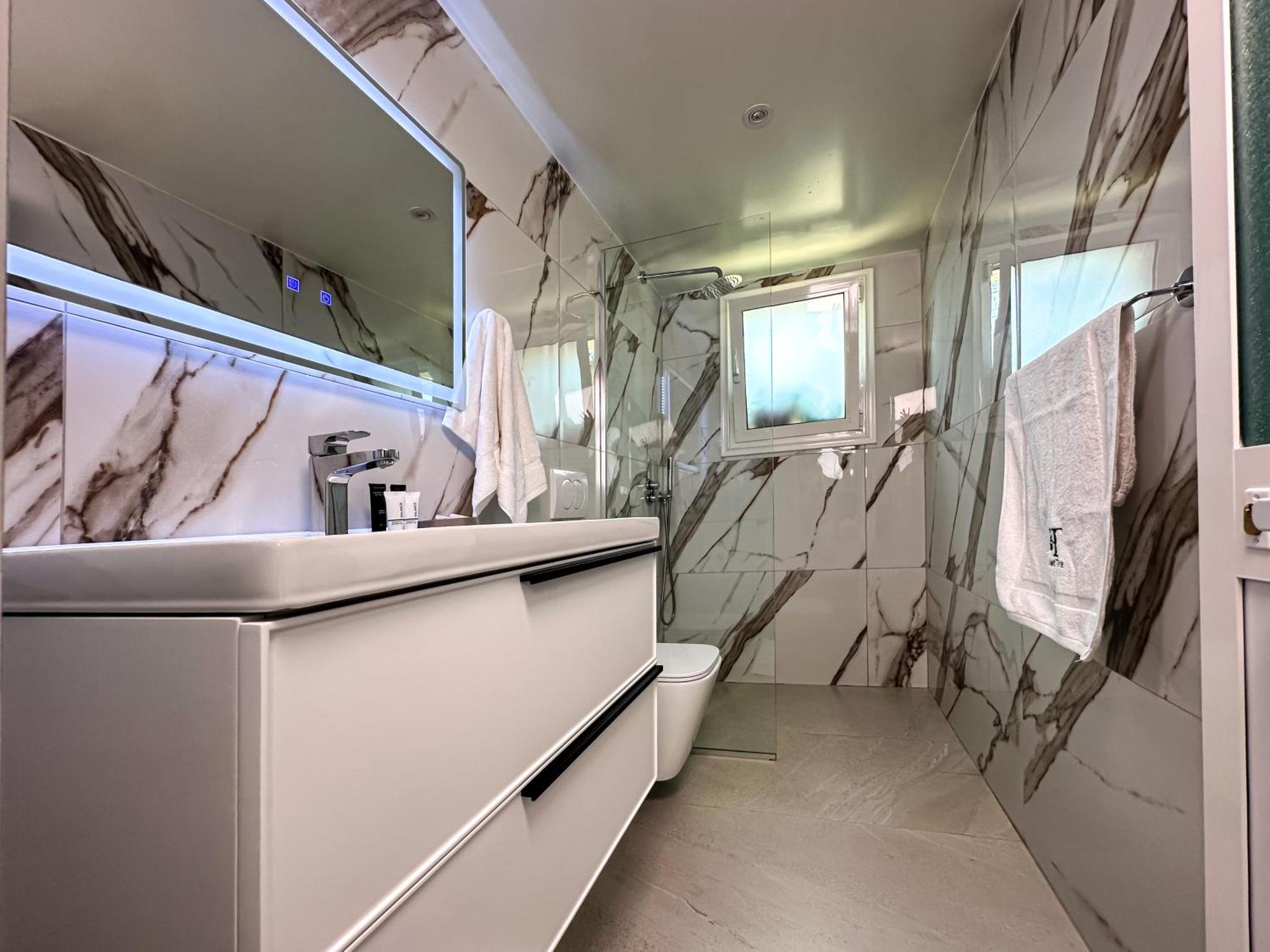 Home Select Tirana 2 Bagian luar foto